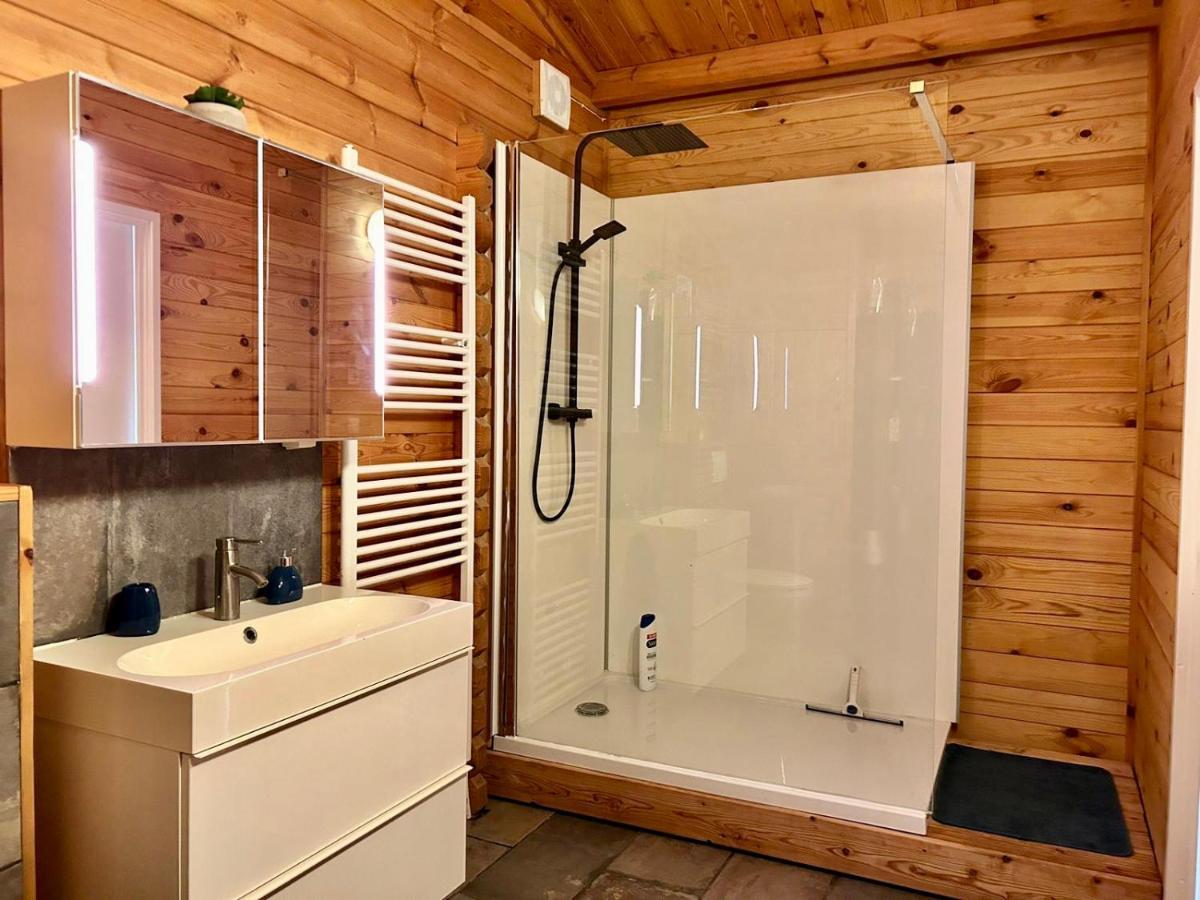 Buddha Style Family House & Jacuzzi & Sauna Near Amsterdam Vijfhuizen Exteriör bild
