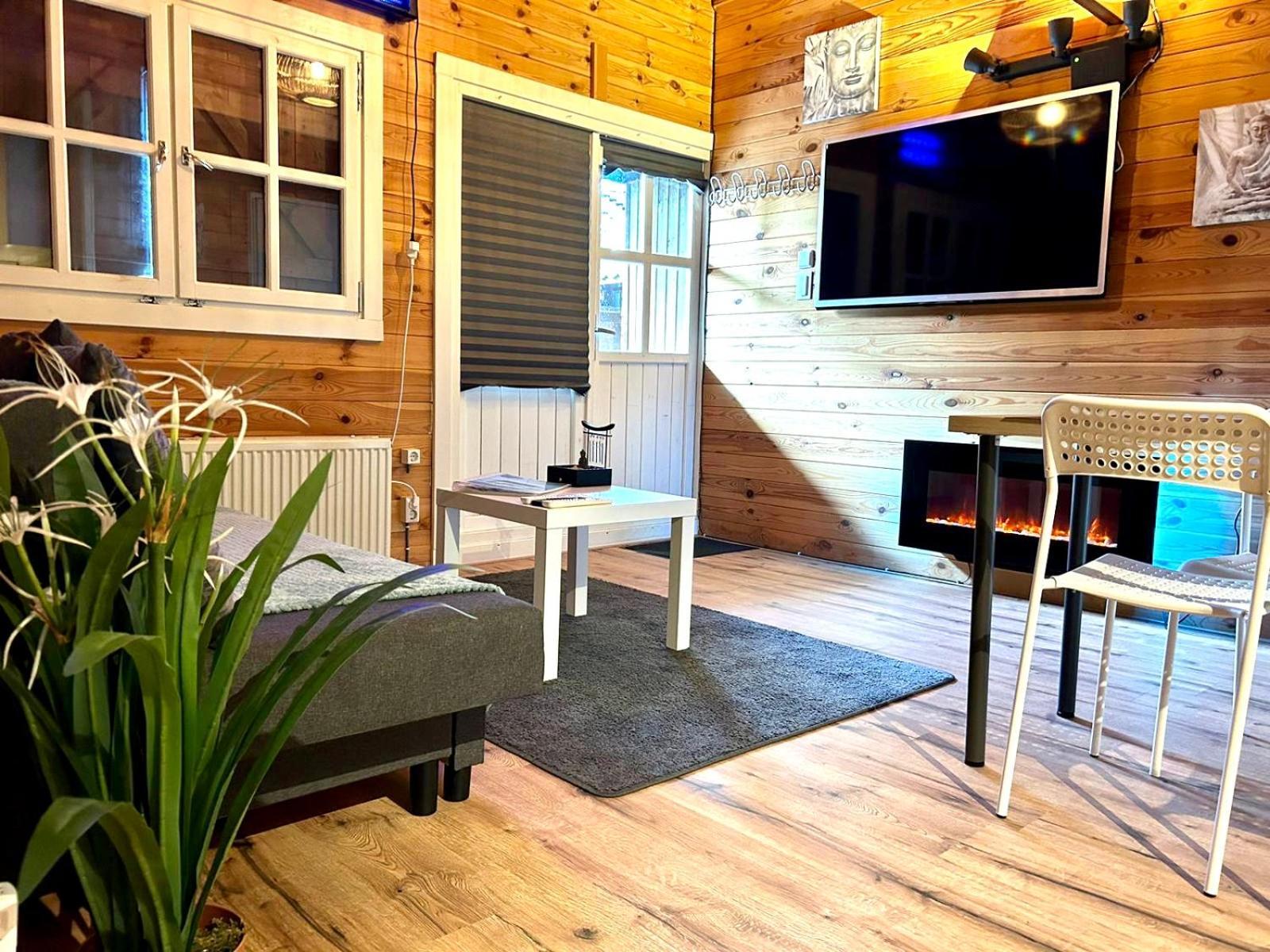 Buddha Style Family House & Jacuzzi & Sauna Near Amsterdam Vijfhuizen Exteriör bild
