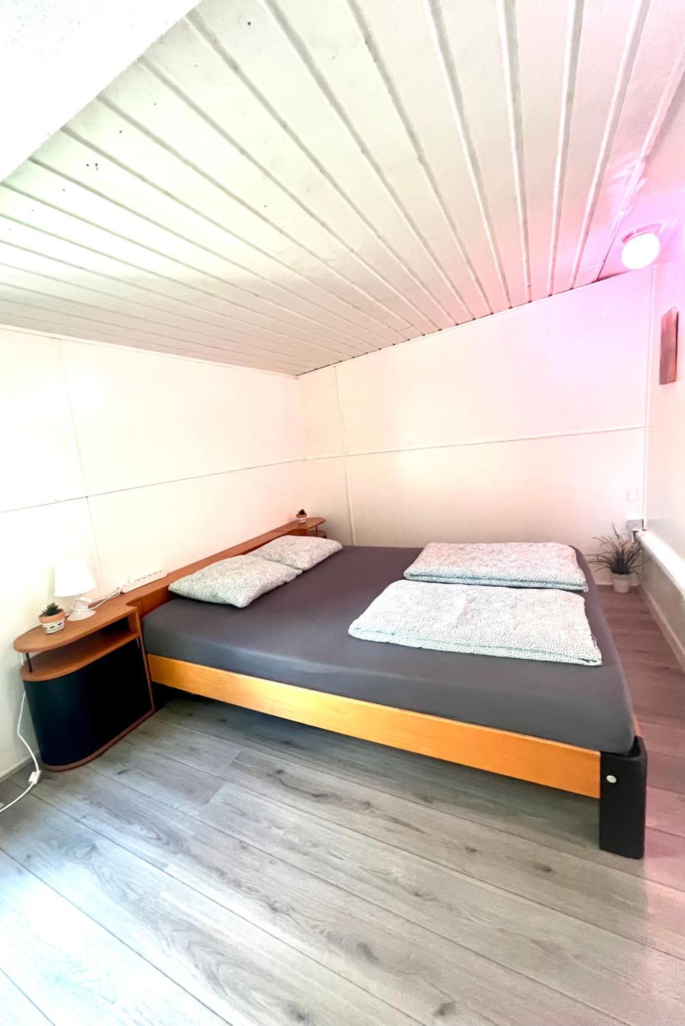 Buddha Style Family House & Jacuzzi & Sauna Near Amsterdam Vijfhuizen Exteriör bild