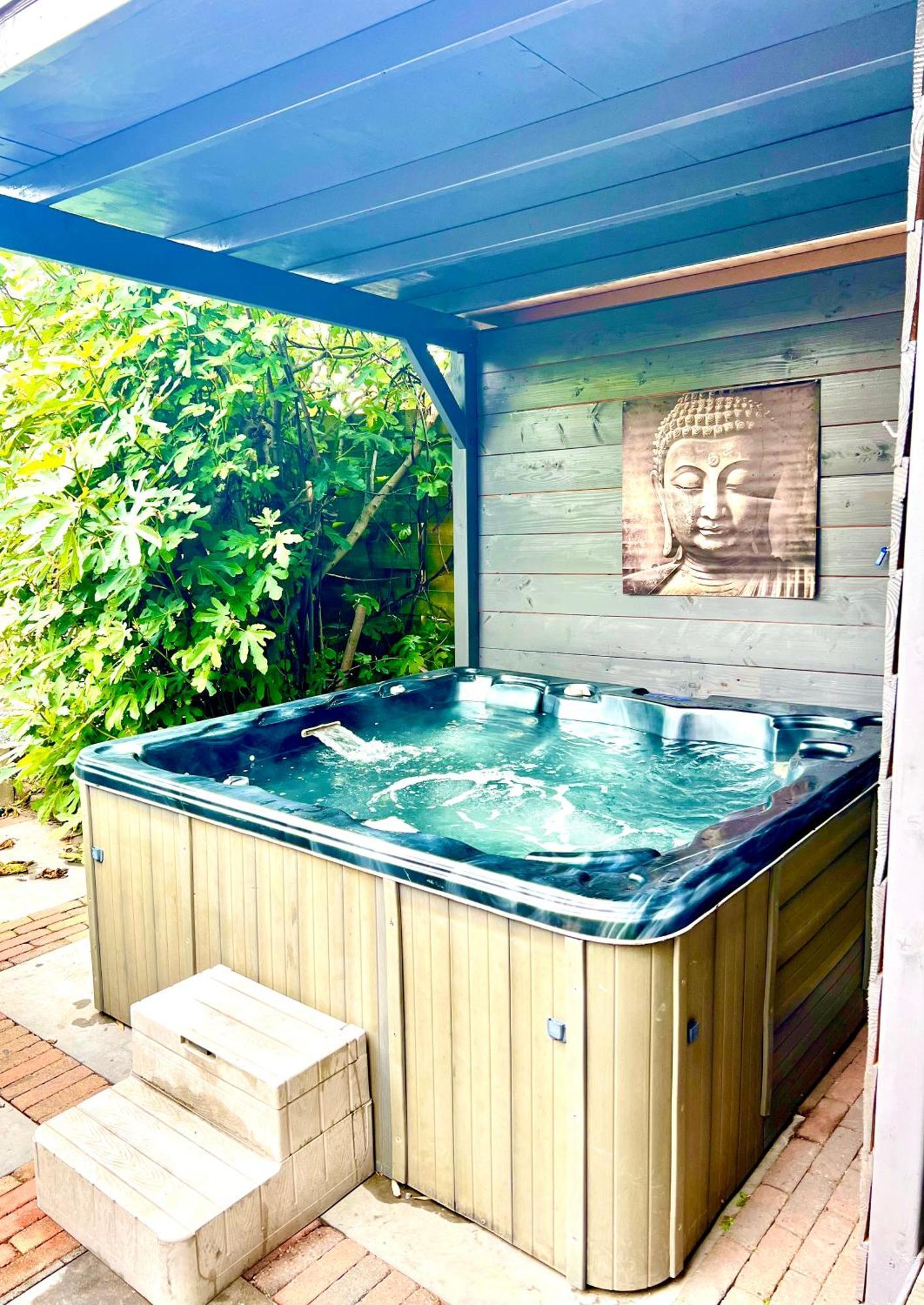 Buddha Style Family House & Jacuzzi & Sauna Near Amsterdam Vijfhuizen Exteriör bild